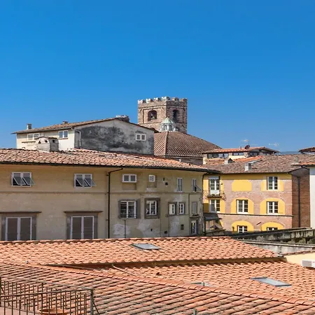 Apartman In Near Guinigi Tower *